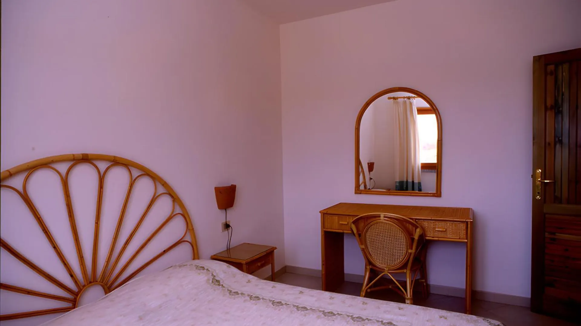 Residence Della Torre Isola Rossa Apartman