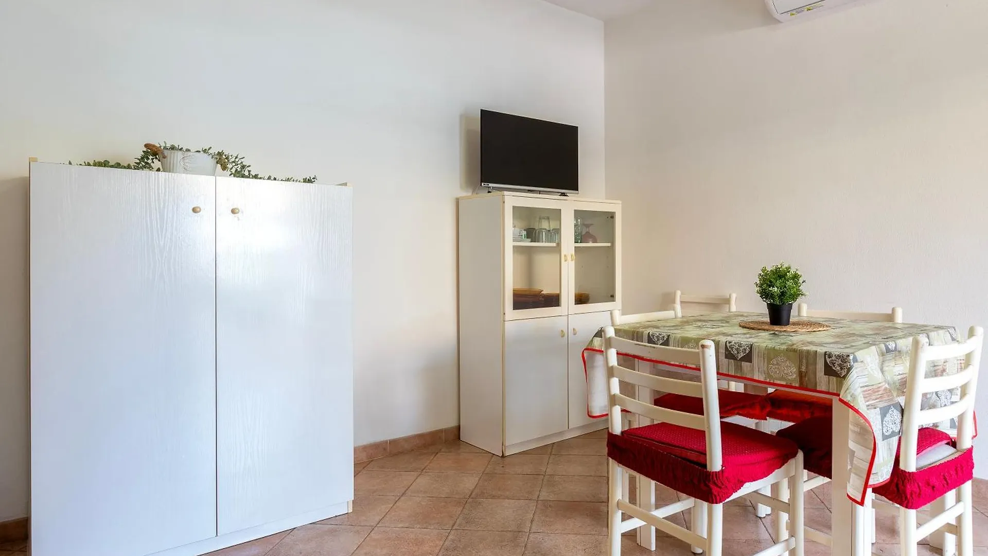 Residence Della Torre Isola Rossa Apartman